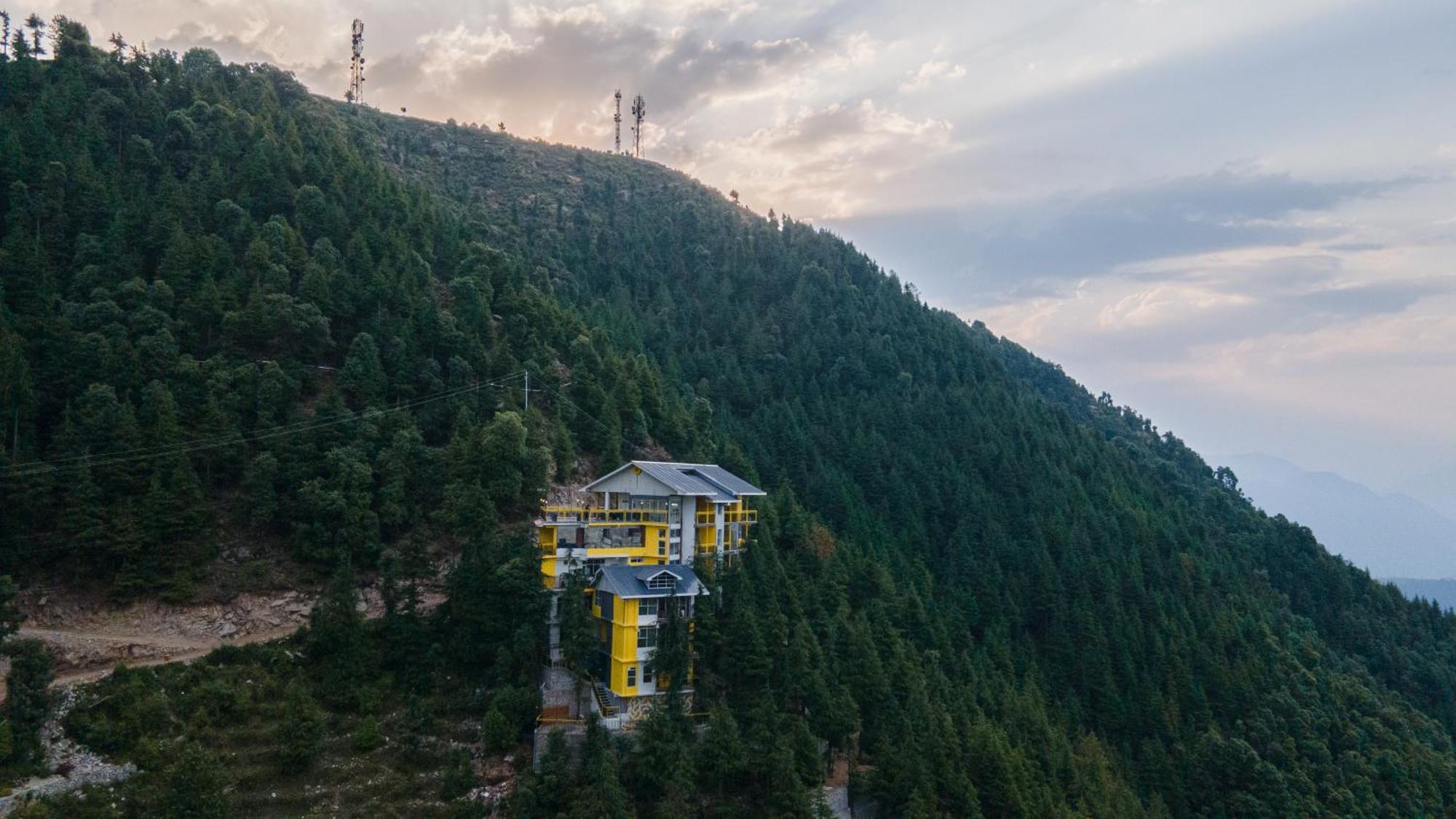 The Hosteller Khajjiar Exterior photo